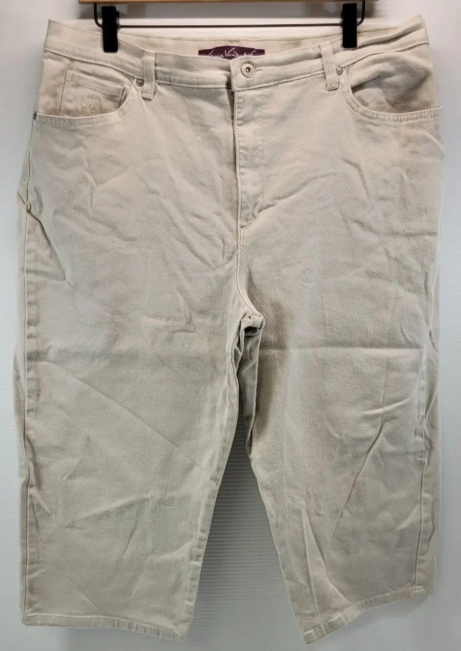 L0) Gloria Vanderbilt Amanda Capri Off-White Studded Denim Pants 18 Missy